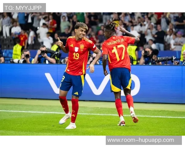 西班牙主帅因拒绝与第四官员握手感到不光彩公开道歉