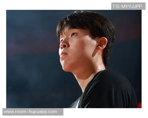 键盘侠热议文班人称小杨瀚森火箭应考虑交易杨瀚森与朱霍勒迪组合